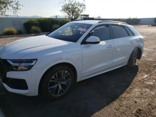 004251 2020 AUDI Q8