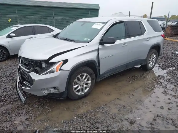 01GNEVFKW4LJ29139 2020 CHEVROLET TRAVERSE - Image 2