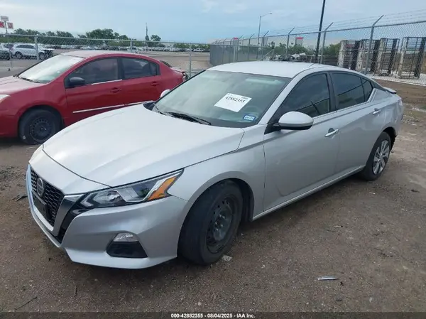 01N4BL4BVKC196529 2019 NISSAN ALTIMA - Image 2