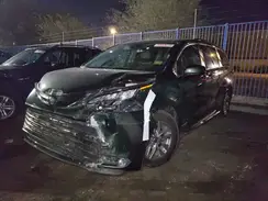 033364 2021 TOYOTA SIENNA