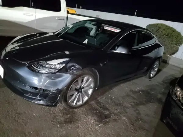 035579 2018 TESLA MODEL 3