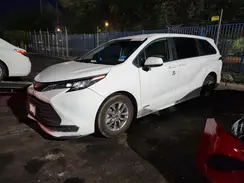 046169 2021 TOYOTA SIENNA