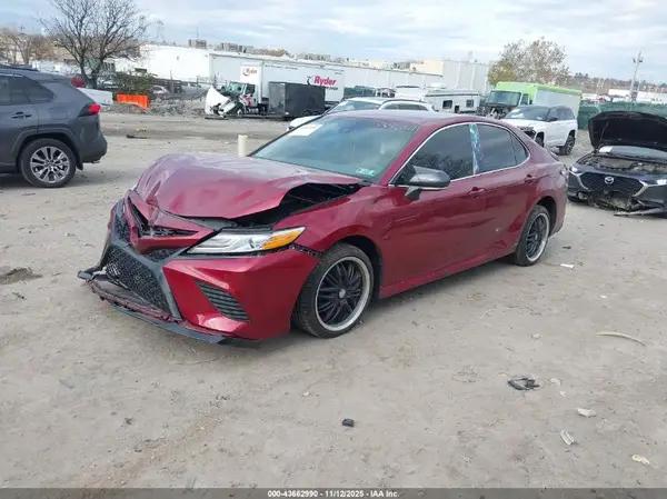 04T1B11HK3JU53465 2018 TOYOTA CAMRY - Image 2