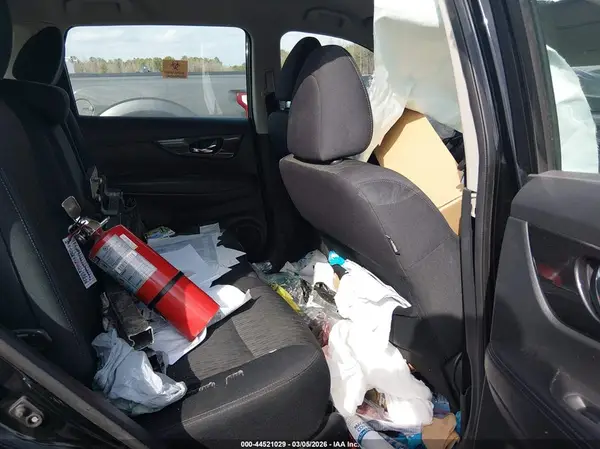 05N1AT2MV0JC84181 2018 NISSAN ROGUE - Image 8