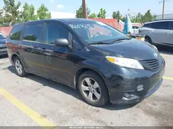 05TDZZ3DC3HS86316 2017 TOYOTA SIENNA