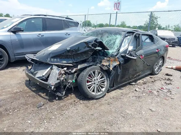05XXGV4L27JG20218 2018 KIA OPTIMA - Image 2