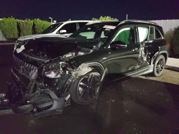 083110 2021 MERCEDES-BENZ GLB