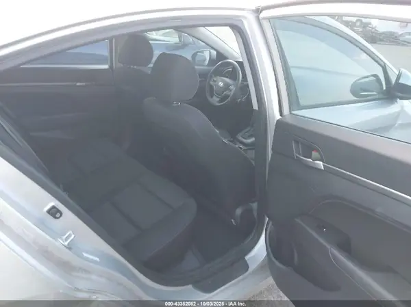 0KMHD84LF5JU67908 2018 HYUNDAI ELANTRA - Image 8