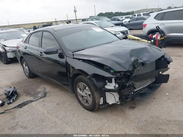 0KMHLL4DG2SU97116 2025 HYUNDAI ELANTRA - Image 1