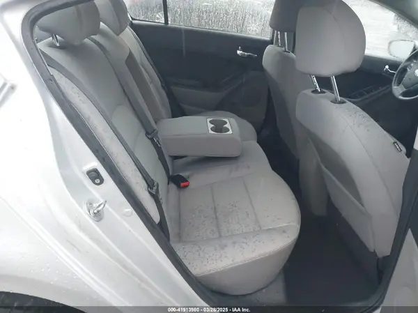 0KNAFX4A60G555847 2016 KIA FORTE - Image 8