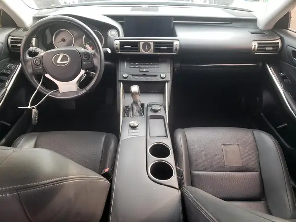100000000016502WI 2016 LEXUS IS - Image 8