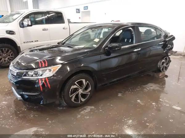 18GCR2F3X8A281313 2017 HONDA ACCORD - Image 2