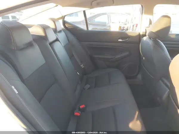 194BL4CV1MN414398 2021 NISSAN ALTIMA - Image 8