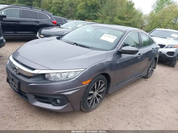 19XFC1E30HE002117 2017 HONDA CIVIC - Image 2