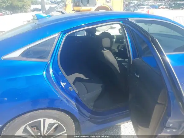 19XFC1E30JE003869 2018 HONDA CIVIC - Image 8