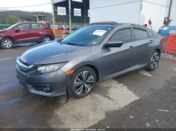 19XFC1E31JE002780 2018 HONDA CIVIC - Image 2