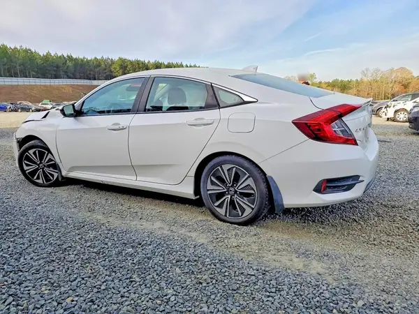 19XFC1E32HE019551 2017 HONDA CIVIC - Image 2