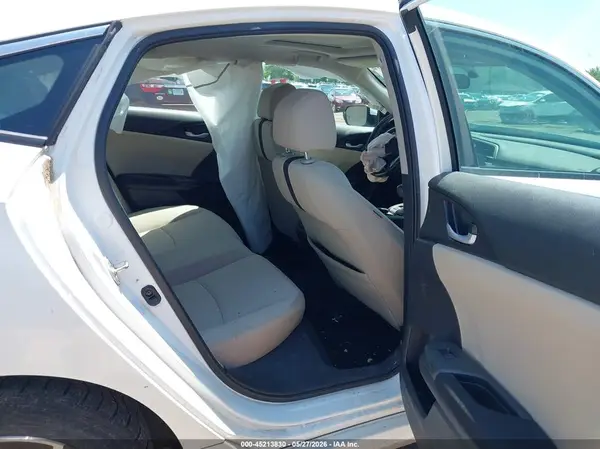 19XFC1E35JE001597 2018 HONDA CIVIC - Image 8