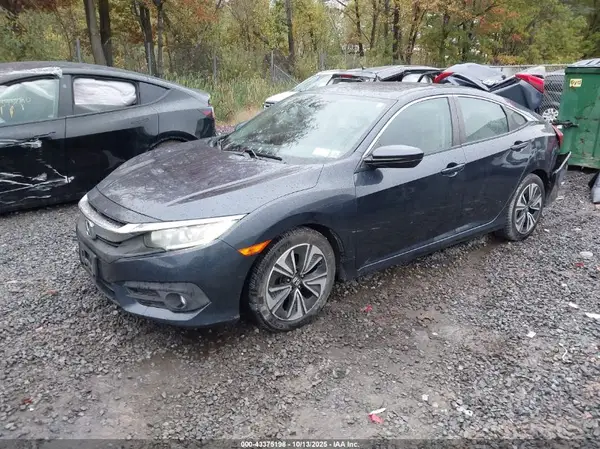 19XFC1E36HE013994 2017 HONDA CIVIC - Image 2