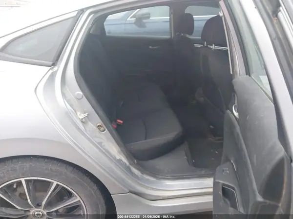 19XFC1E36HE022985 2017 HONDA CIVIC - Image 8