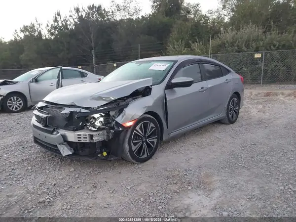 19XFC1E37JE001813 2018 HONDA CIVIC - Image 2
