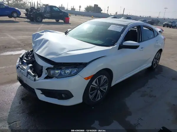 19XFC1E38JE004039 2018 HONDA CIVIC - Image 2