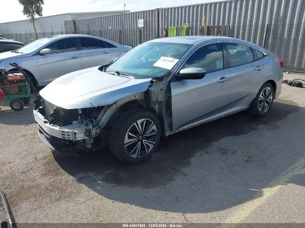 19XFC1F30GE210110 2016 HONDA CIVIC - Image 2