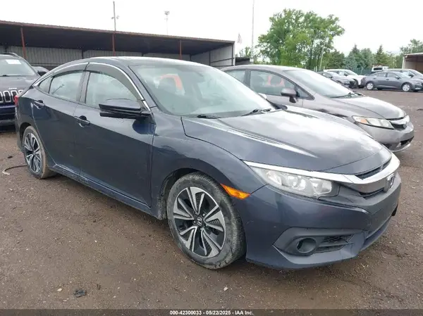 19XFC1F30GE212648 2016 HONDA CIVIC - Image 1