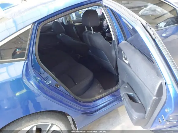 19XFC1F30HE002844 2017 HONDA CIVIC - Image 8