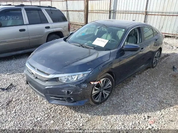 19XFC1F30HE011415 2017 HONDA CIVIC - Image 2