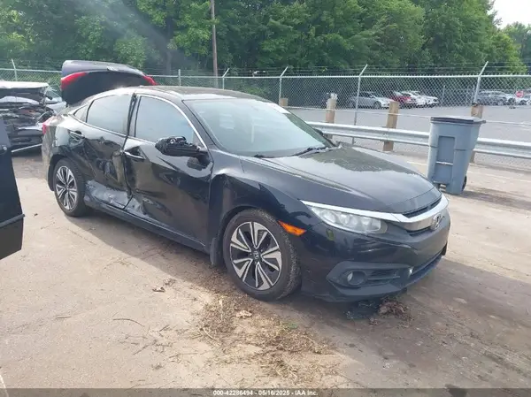 19XFC1F30HE014458 2017 HONDA CIVIC - Image 1