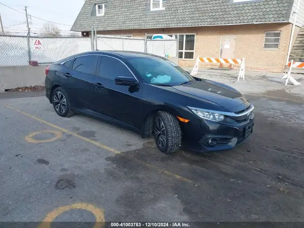 19XFC1F30HE020633 2017 HONDA CIVIC - Image 1
