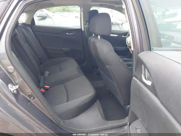 19XFC1F30HE030143 2017 HONDA CIVIC - Image 8
