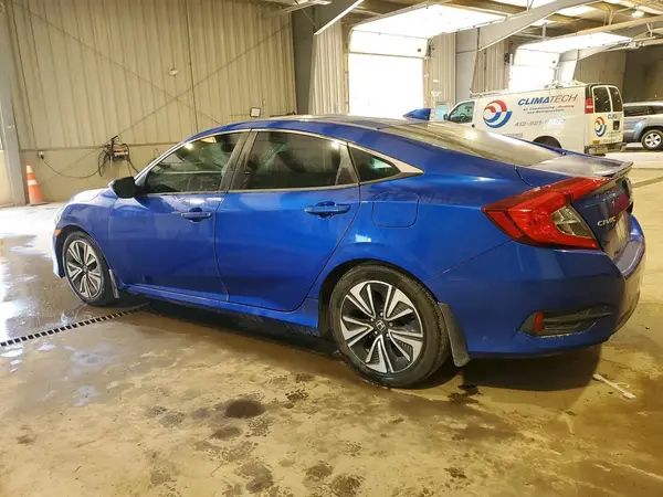 19XFC1F30HE031096 2017 HONDA CIVIC - Image 2
