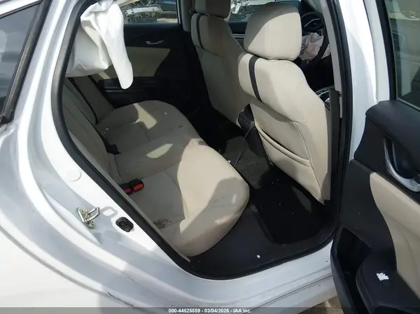 19XFC1F30HE206365 2017 HONDA CIVIC - Image 8