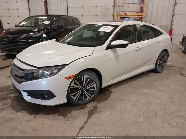 19XFC1F31GE034877 2016 HONDA CIVIC - Image 2