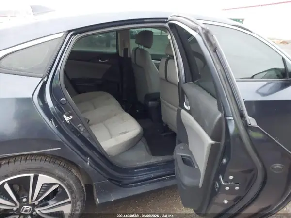 19XFC1F31HE203782 2017 HONDA CIVIC - Image 8