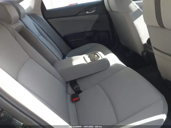 19XFC1F31HE206844 2017 HONDA CIVIC - Image 8