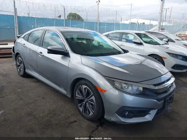 19XFC1F31HE210764 2017 HONDA CIVIC - Image 1