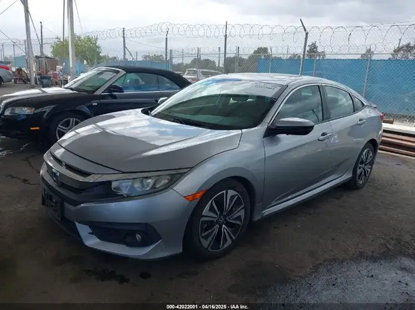 19XFC1F31HE210764 2017 HONDA CIVIC - Image 2