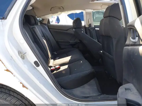 19XFC1F31KE206219 2019 HONDA CIVIC - Image 8
