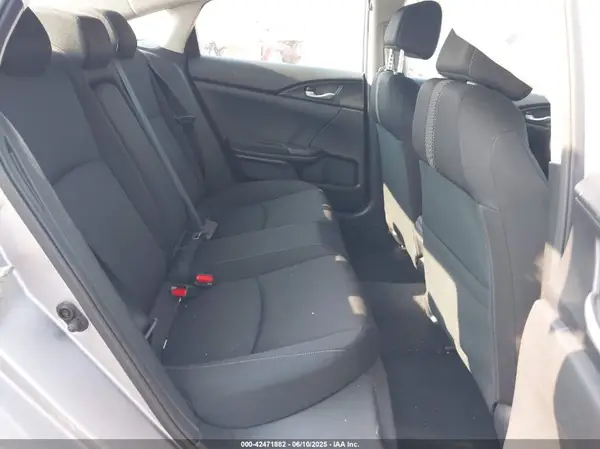 19XFC1F32GE027582 2016 HONDA CIVIC - Image 8