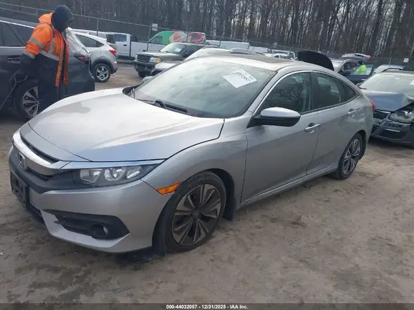 19XFC1F32GE202705 2016 HONDA CIVIC - Image 2