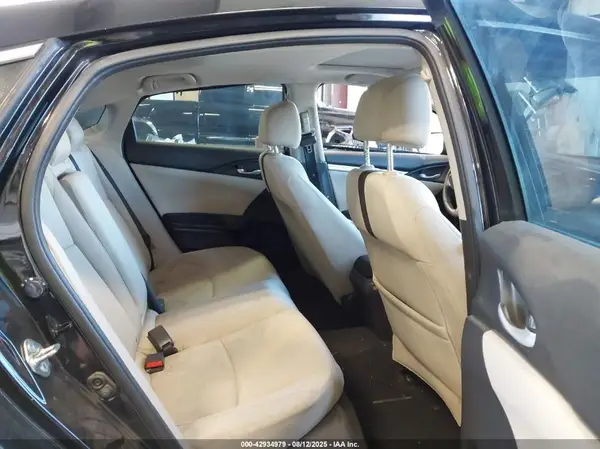 19XFC1F32HE003087 2017 HONDA CIVIC - Image 8