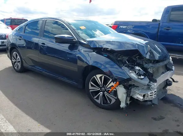 19XFC1F32HE010587 2017 HONDA CIVIC - Image 1