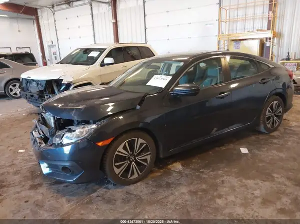 19XFC1F32HE014767 2017 HONDA CIVIC - Image 2