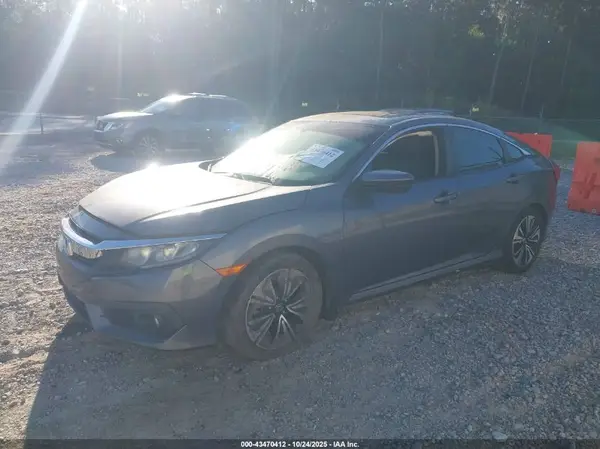 19XFC1F32HE016843 2017 HONDA CIVIC - Image 2