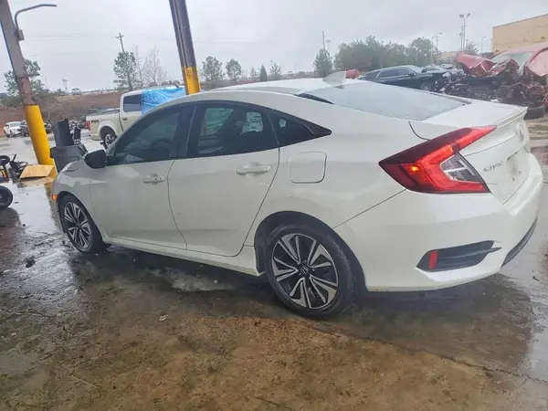 19XFC1F32HE022304 2017 HONDA CIVIC - Image 2