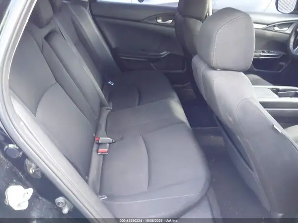 19XFC1F32HE024165 2017 HONDA CIVIC - Image 8