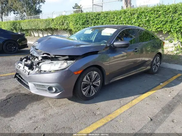 19XFC1F32HE203385 2017 HONDA CIVIC - Image 2